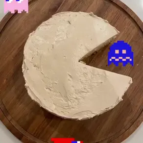 PAC MAN CAKE